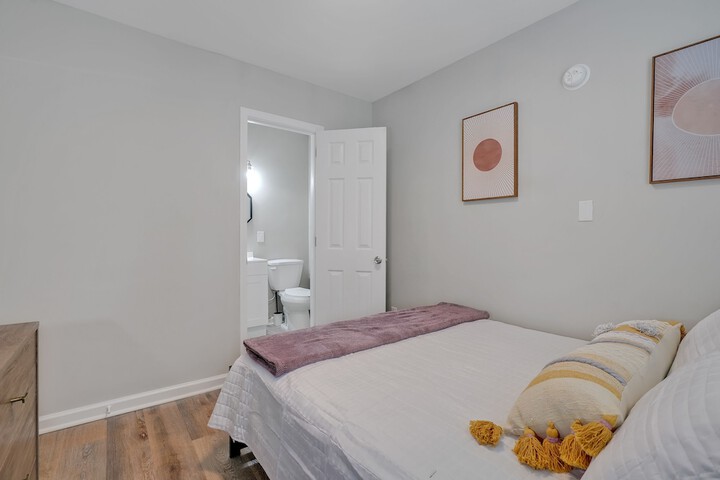 Room 158 of 164