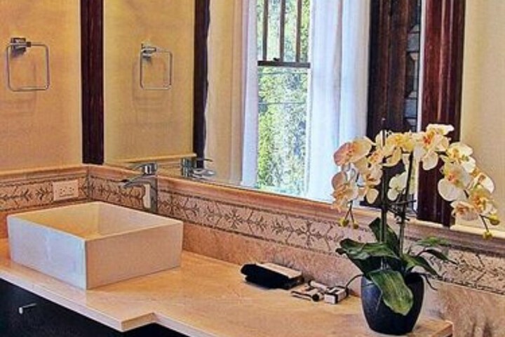 Blackwell Hotel