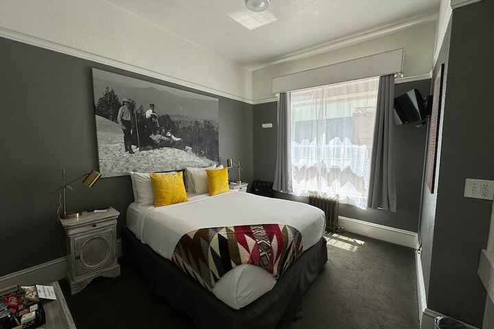 Hood River Hotel