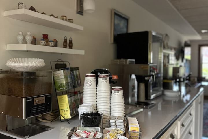 Breakfast/Coffee Service 81 of 97