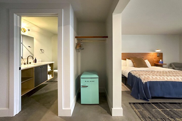 Room 46 of 67