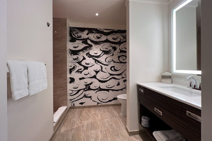 Room 27 of 54