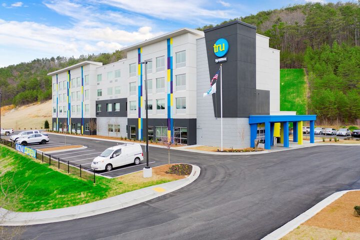 Tru by Hilton Cartersville GA