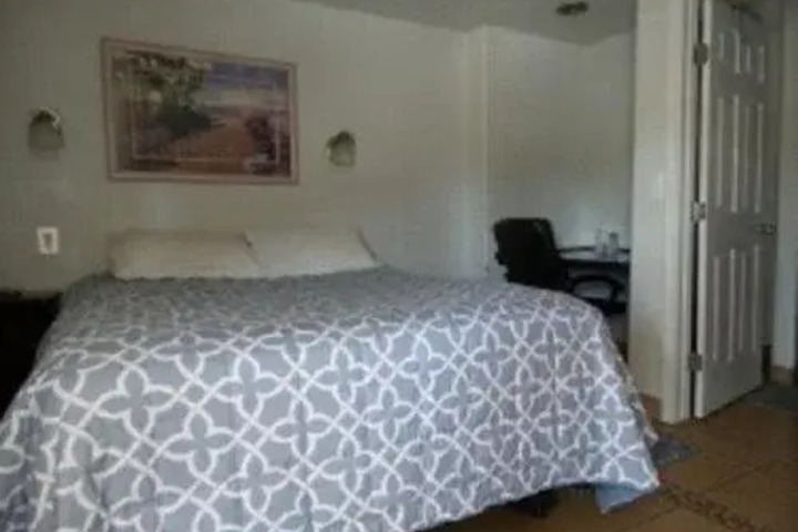TURNER INN & RV PARK