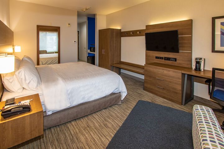 Room 32 of 135