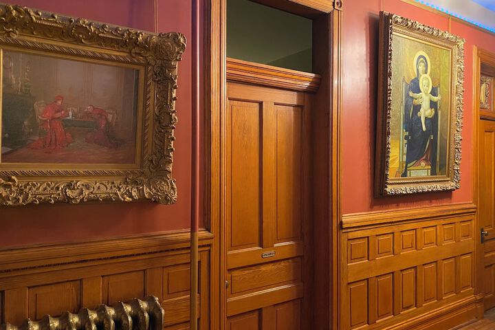 Ballroom/Hall 165 of 177