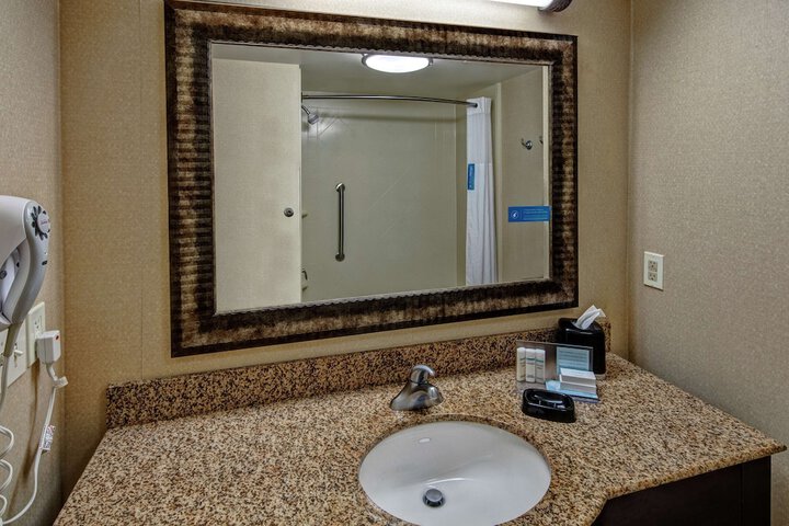 Room 13 of 41