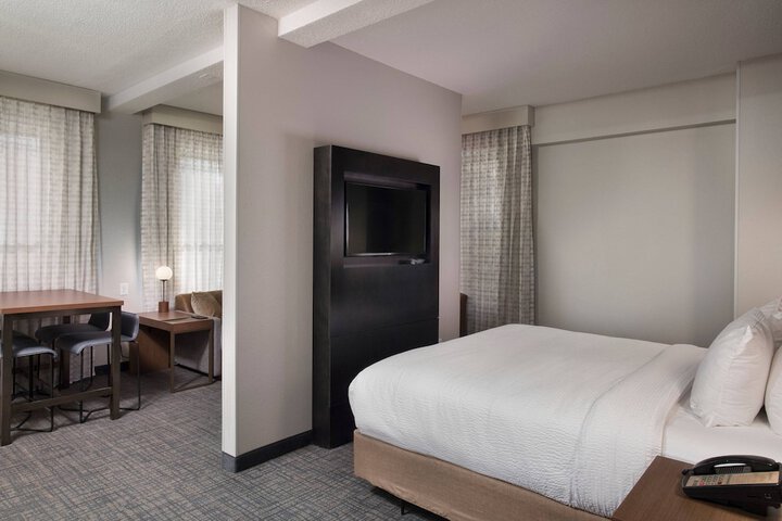 Room 20 of 29