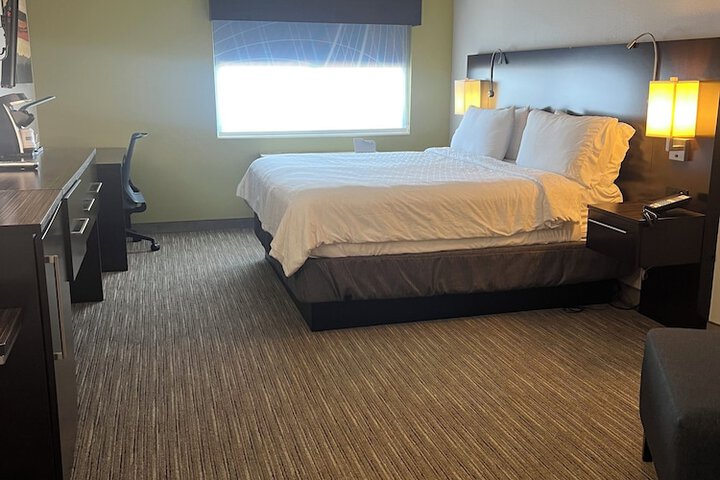 Room 101 of 163