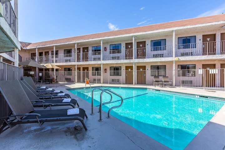 Pool 5 of 22