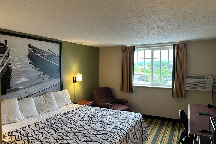 Room 6 of 21