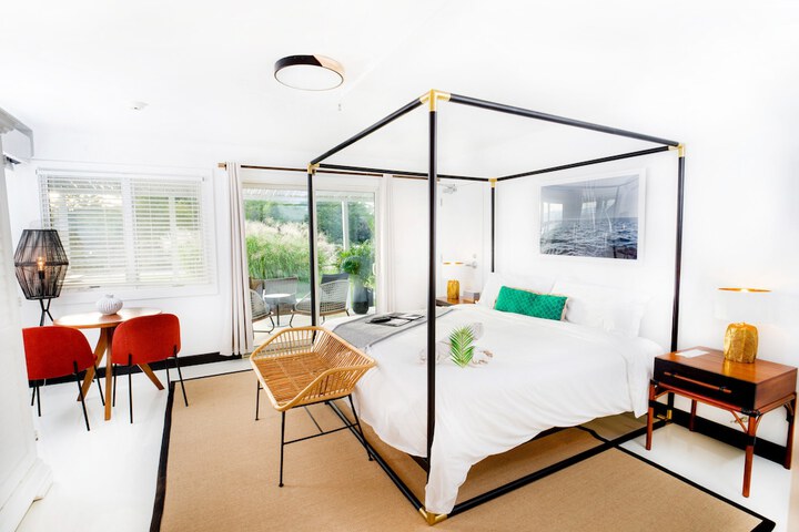 Room 25 of 64