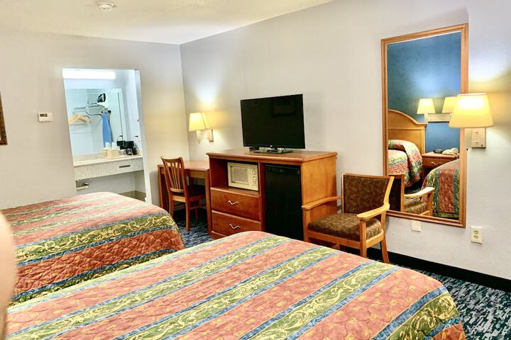 Room 11 of 25