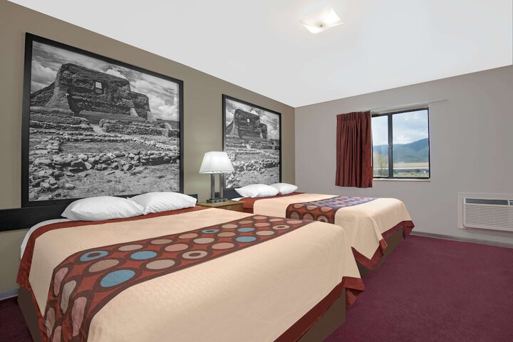 Room 27 of 45