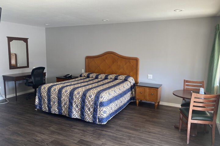 Room 20 of 37