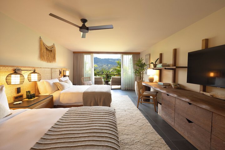 1 Hotel Hanalei Bay