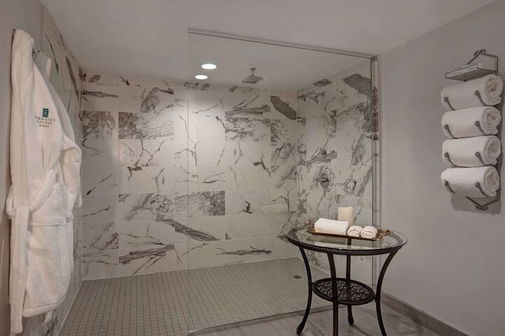 Room 48 of 89