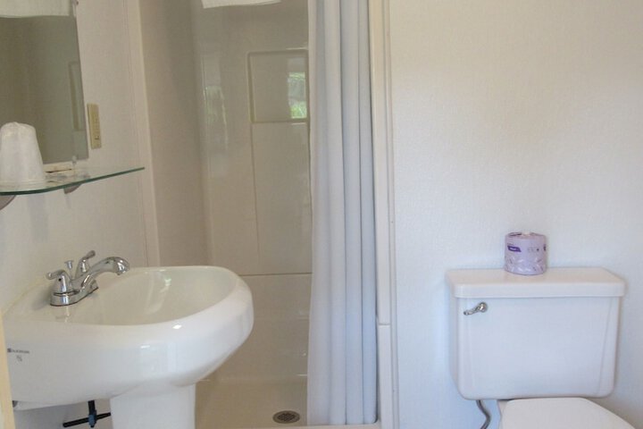 Room 72 of 80