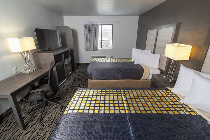 Room 10 of 38