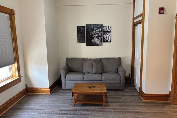Hermann Crown Suites