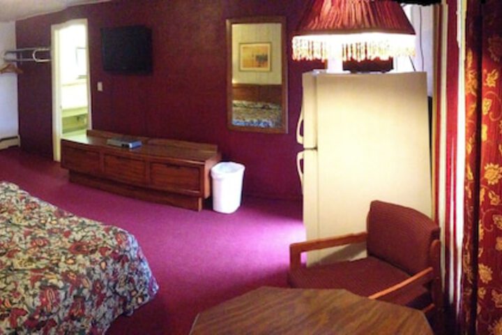 Room 13 of 20