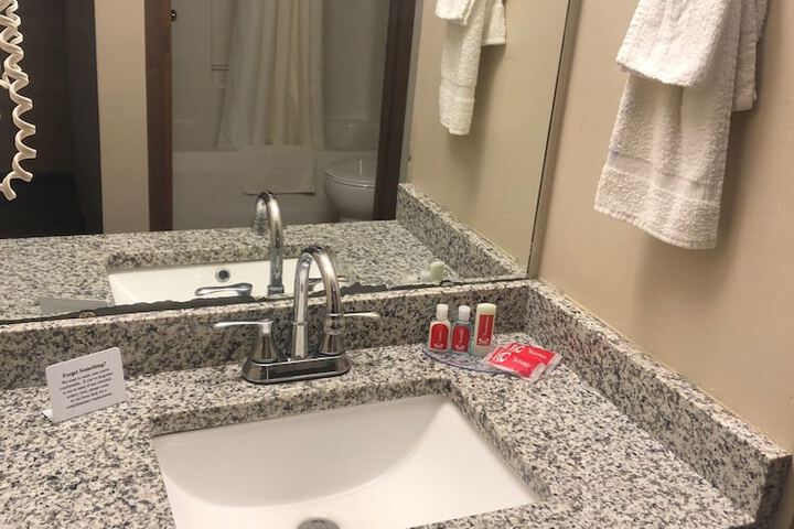 Room 17 of 48