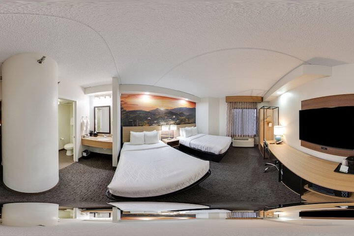 Room 18 of 53