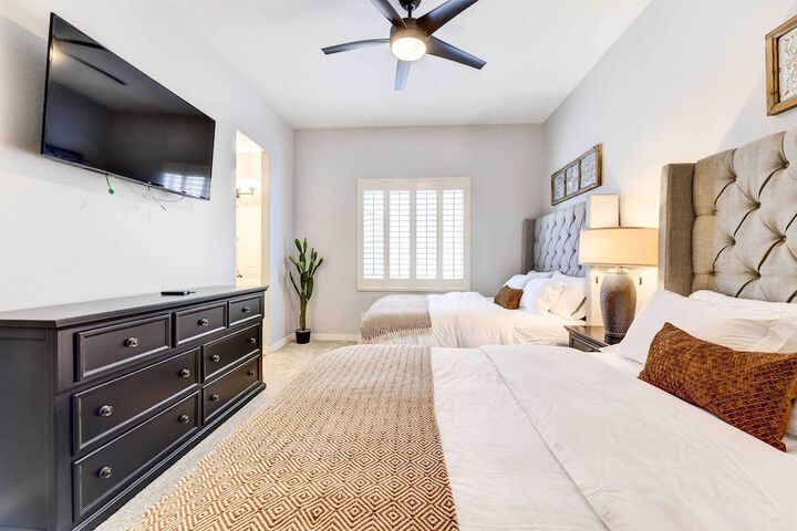 Pool BBQ & Bar: Family Home in Queen Creek