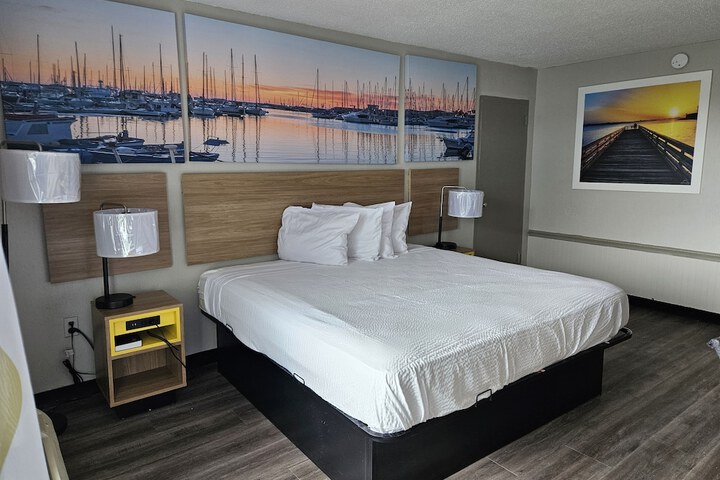 Days Inn by Wyndham Washington