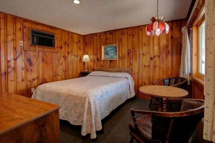 Room 13 of 30