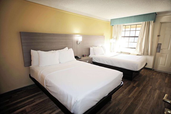 Room 17 of 48