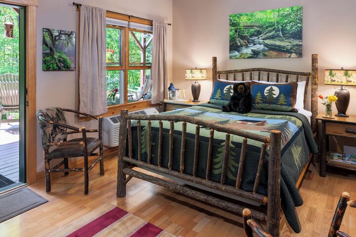 Bent Creek Lodge Bed & Breakfast
