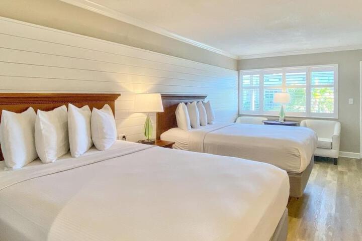 Thunderbird Beach Resort