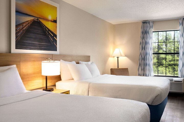 Days Inn by Wyndham Shallotte