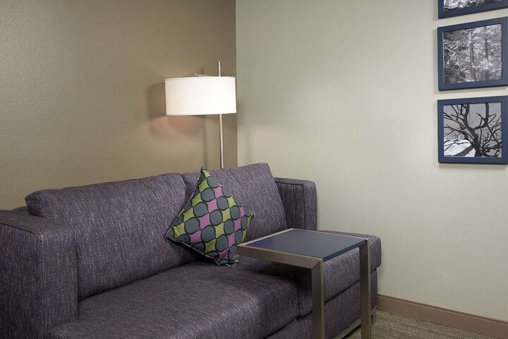 Room 19 of 28