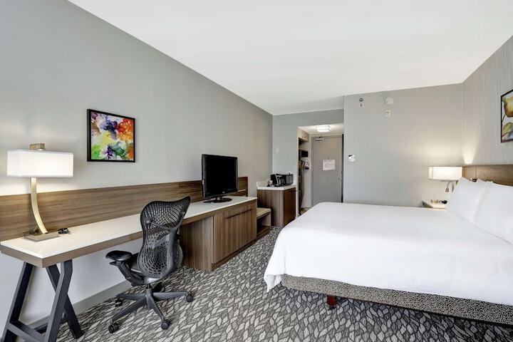 Room 17 of 48