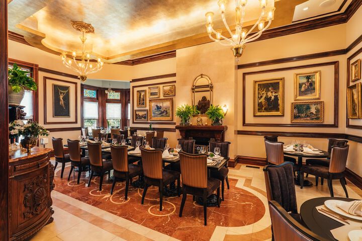 Dining 92 of 109