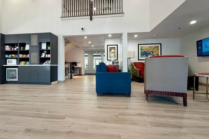 Comfort Inn & Suites Sturbridge - Brimfield
