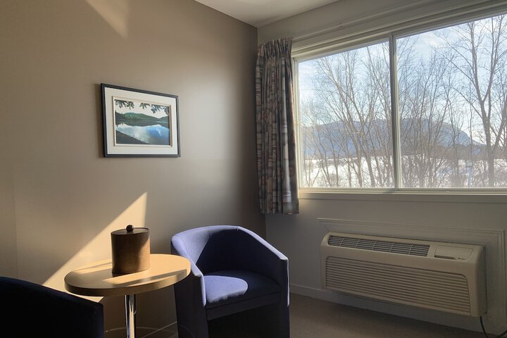 Room 14 of 18