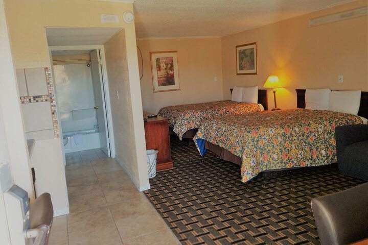 Room 106 of 126
