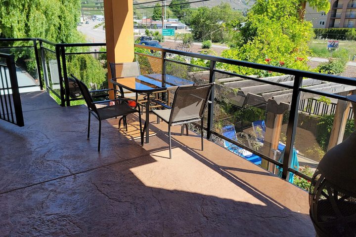 Sahara Courtyard Inn