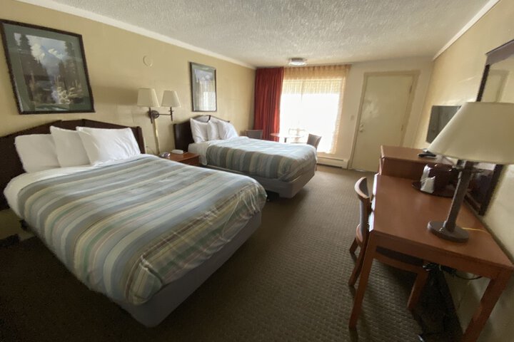 Room 43 of 68