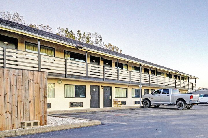 Brookville Inn by OYO Near Dayton International Airport
