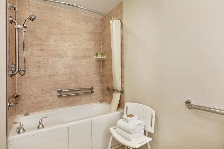 Hilton Ocean City Oceanfront Suites