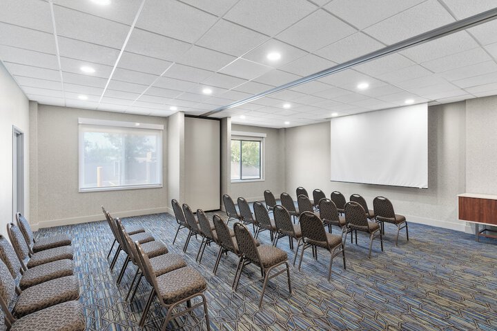 Holiday Inn Express Coralville by IHG