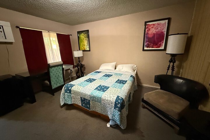 Columbia Inn Motel CA 49