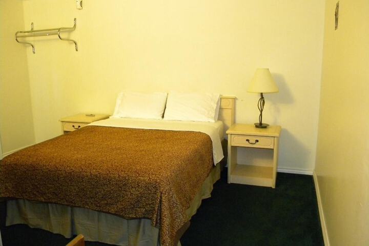 Room 27 of 31