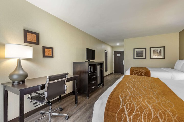 Room 27 of 43