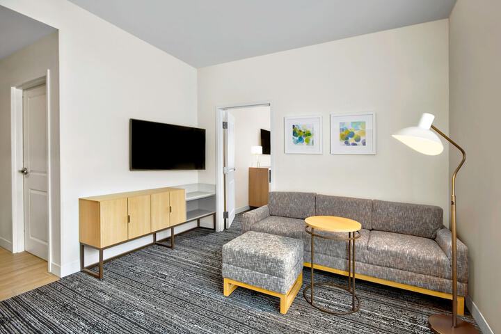 Room 26 of 35