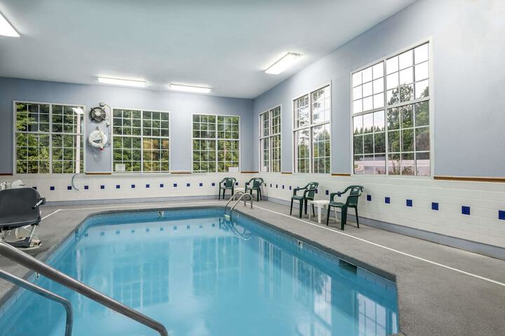 Pool 4 of 19